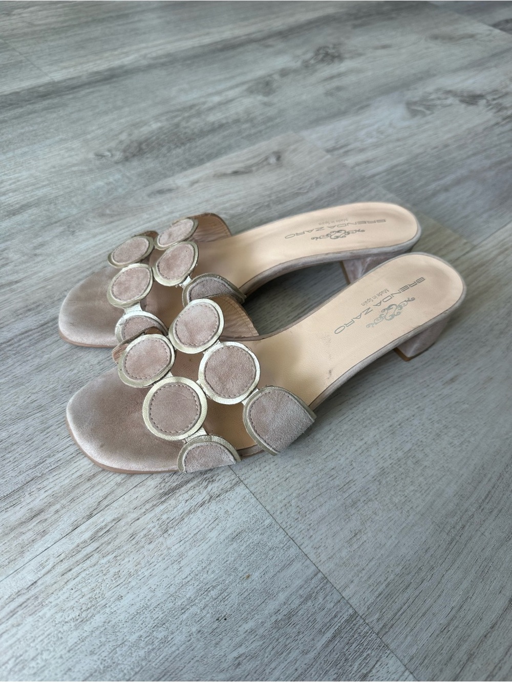 Brenda Zaro Tan Suede Circle-Detail Slide Mules size 38 (7.5)